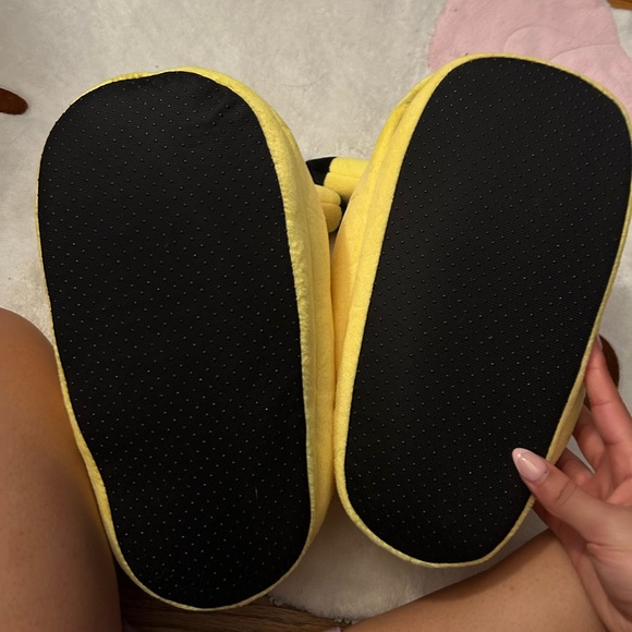 Pikachu slippers 🐀💞💖 - Picture 2 of 3